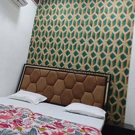 Hari Krishnam Residency Mathura Exterior foto