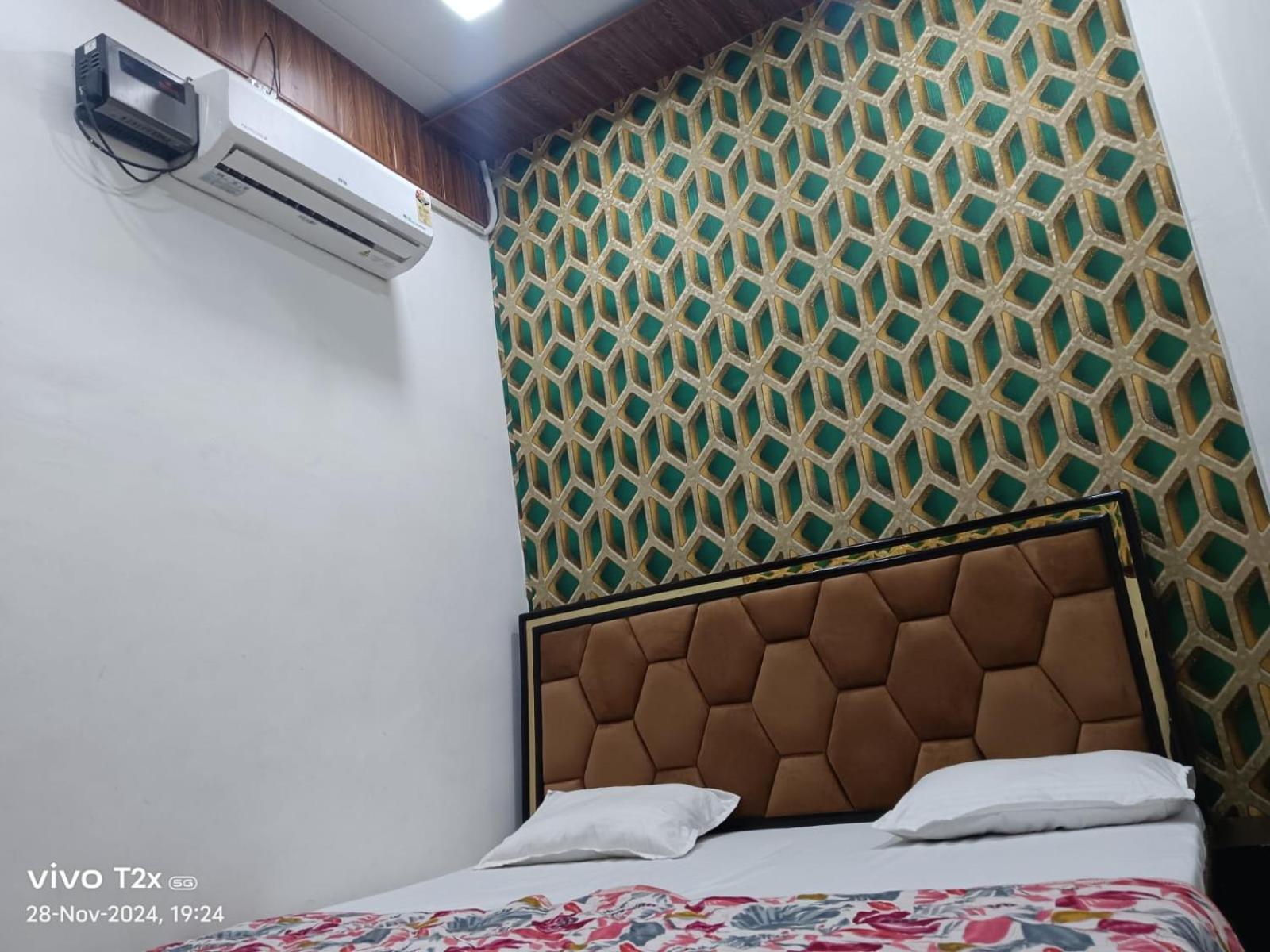 Hari Krishnam Residency Mathura Exterior foto